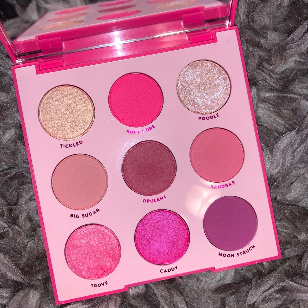 Colourpop eyeshadow pallet